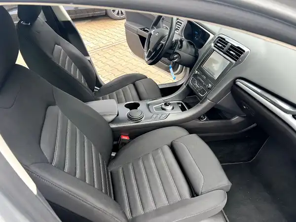 FORD MONDEO (21/27)