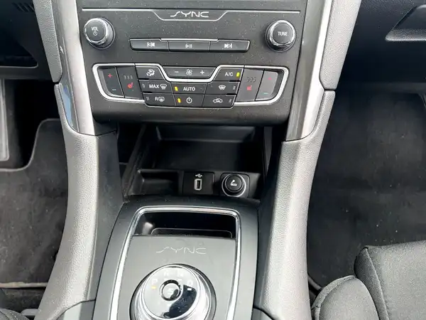 FORD MONDEO (24/27)