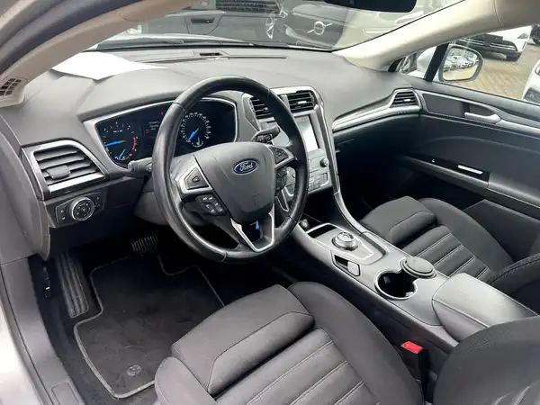 FORD MONDEO (10/27)