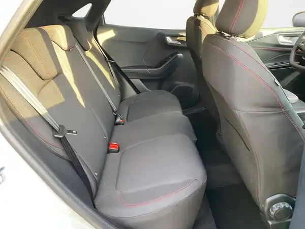 FORD PUMA (13/19)