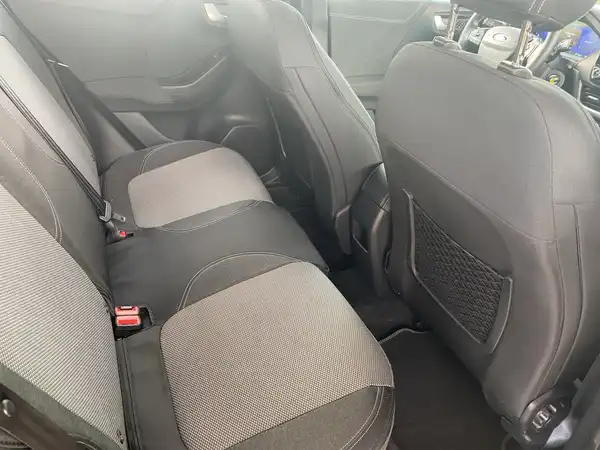 FORD PUMA (13/19)