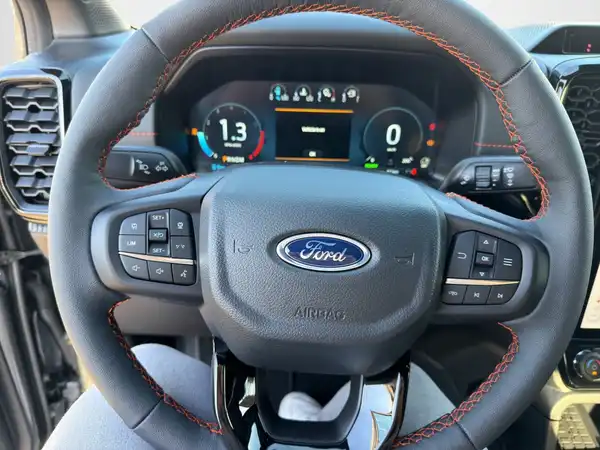FORD RANGER (10/17)