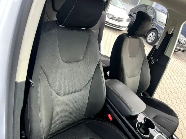 FORD S-MAX (23/28)