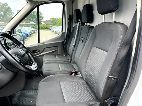 FORD TRANSIT (13/24)