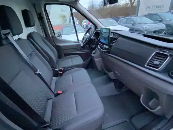 FORD TRANSIT (10/17)