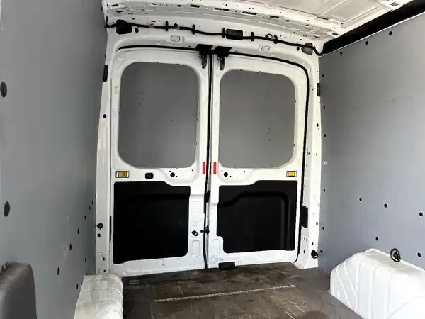 FORD TRANSIT (13/24)
