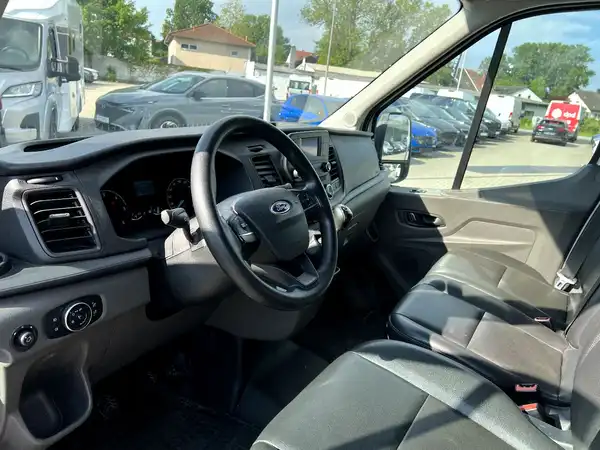 FORD TRANSIT (17/24)