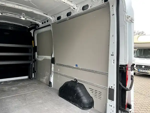 FORD TRANSIT (10/25)