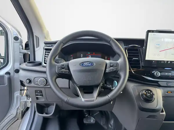 FORD TRANSIT (10/17)