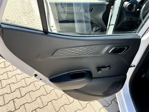 HYUNDAI I10 (11/26)