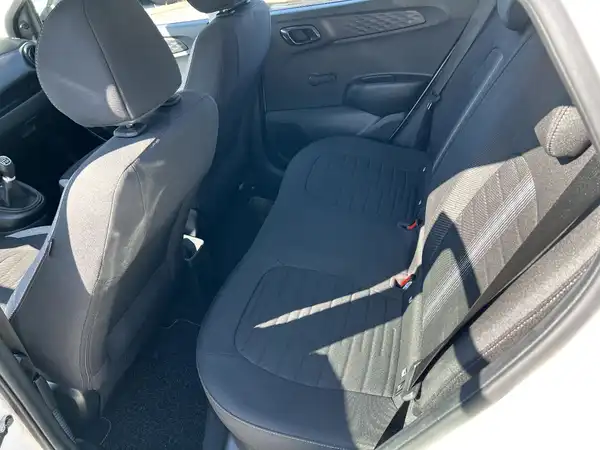 HYUNDAI I10 (12/26)