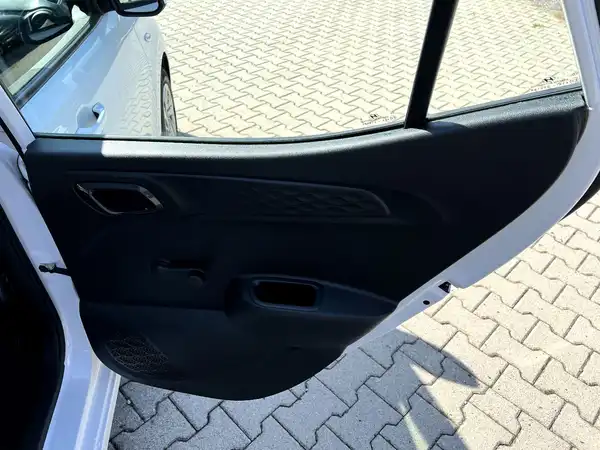 HYUNDAI I10 (14/26)