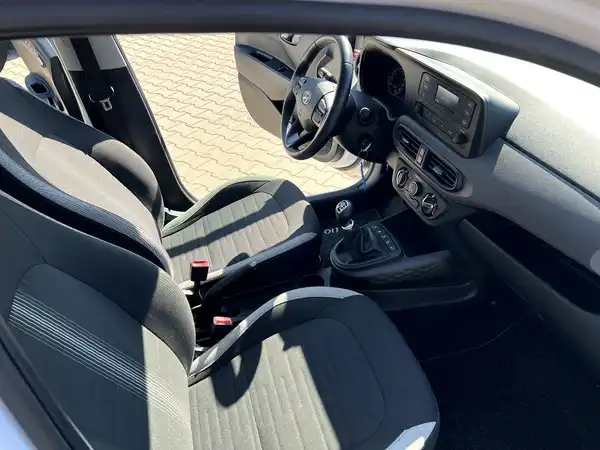 HYUNDAI I10 (20/26)