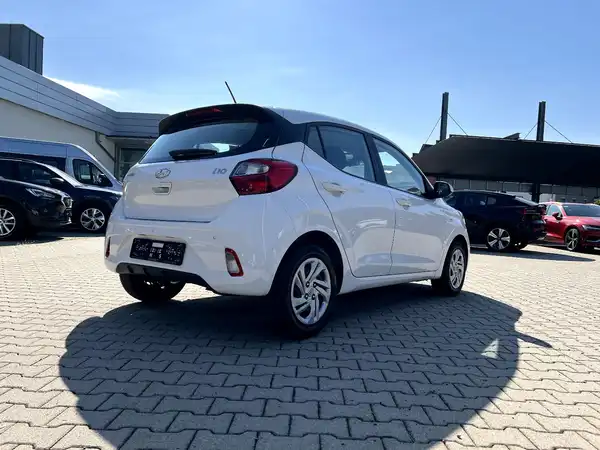 HYUNDAI I10 (4/26)