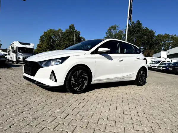 HYUNDAI I20 (1/27)