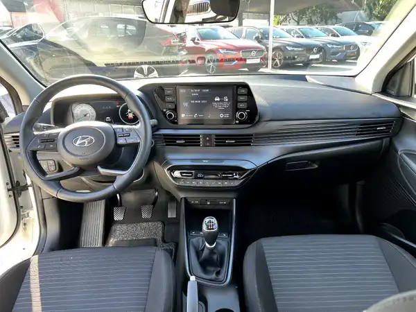 HYUNDAI I20 (18/27)