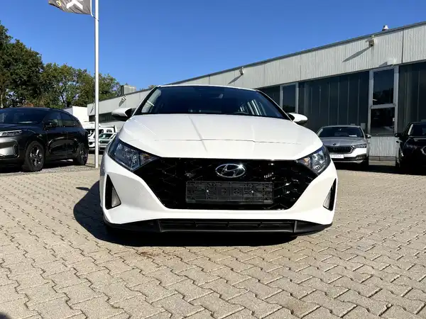 HYUNDAI I20 (6/27)