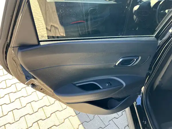 HYUNDAI I20 (12/27)