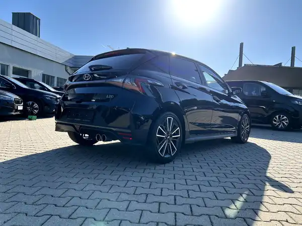HYUNDAI I20 (4/27)