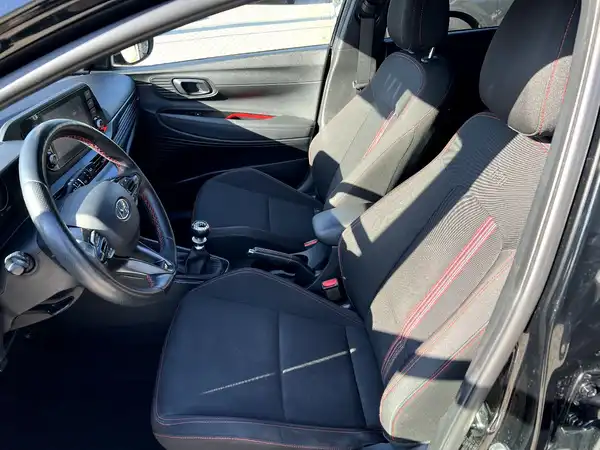 HYUNDAI I20 (9/27)