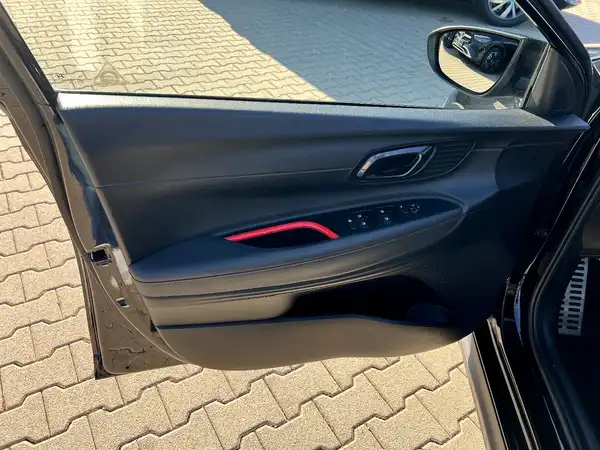 HYUNDAI I20 (10/27)