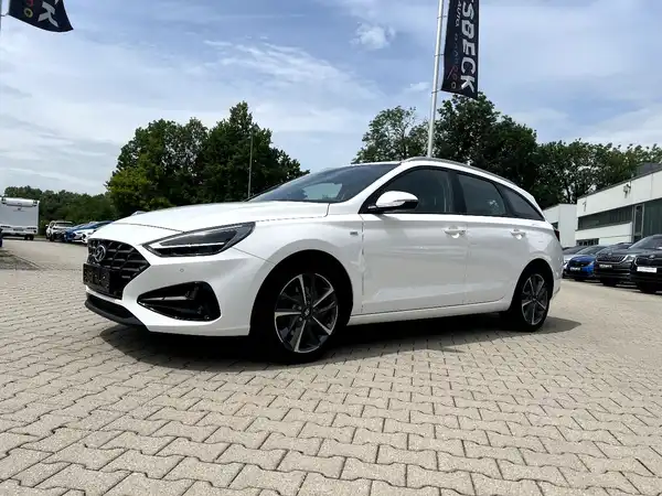 HYUNDAI I30 (1/26)