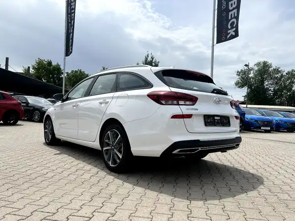HYUNDAI I30 (2/26)