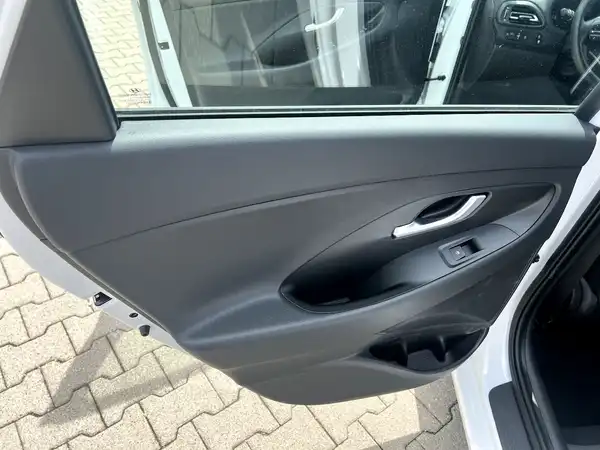 HYUNDAI I30 (11/26)