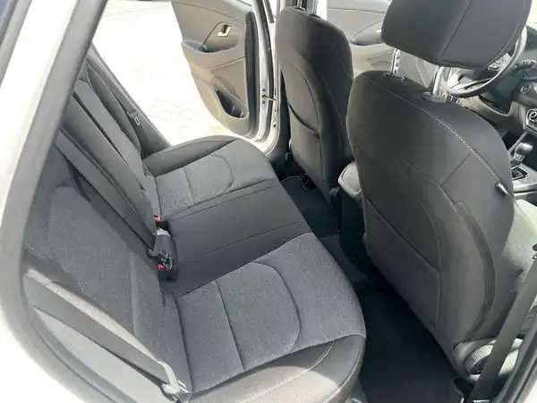 HYUNDAI I30 (15/26)
