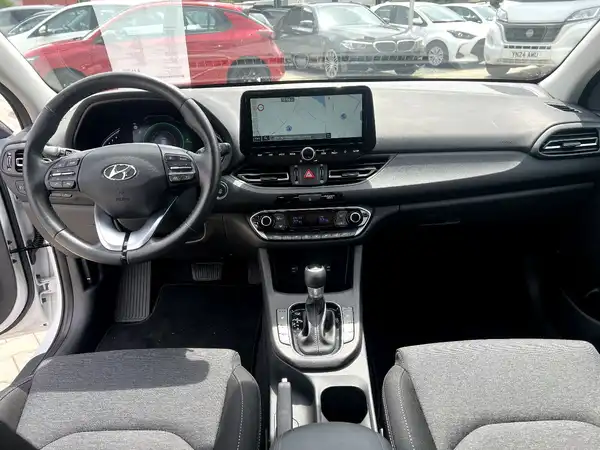 HYUNDAI I30 (17/26)