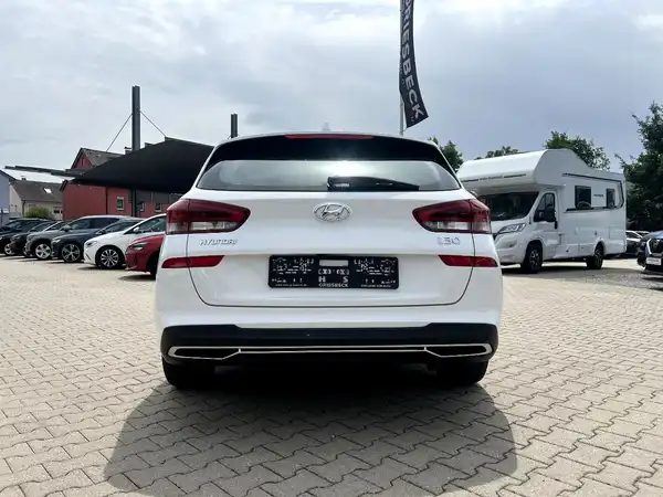HYUNDAI I30 (3/26)