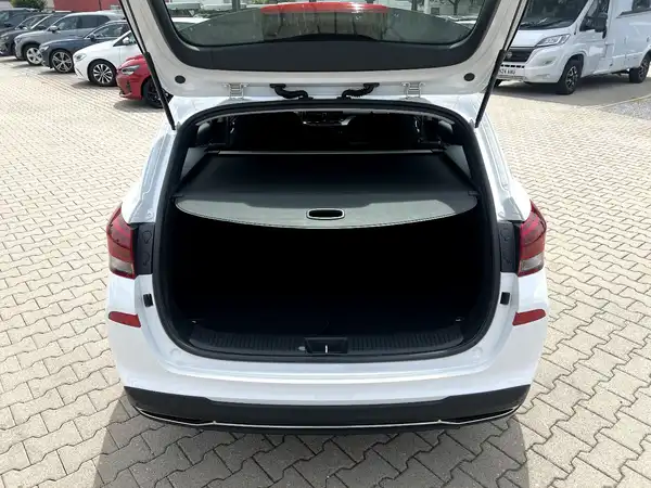 HYUNDAI I30 (7/26)