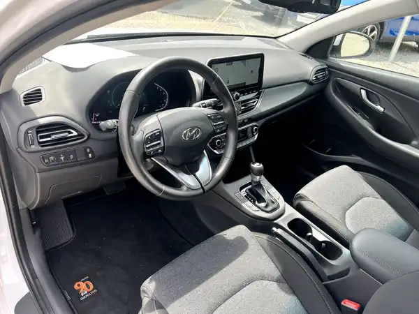 HYUNDAI I30 (9/26)