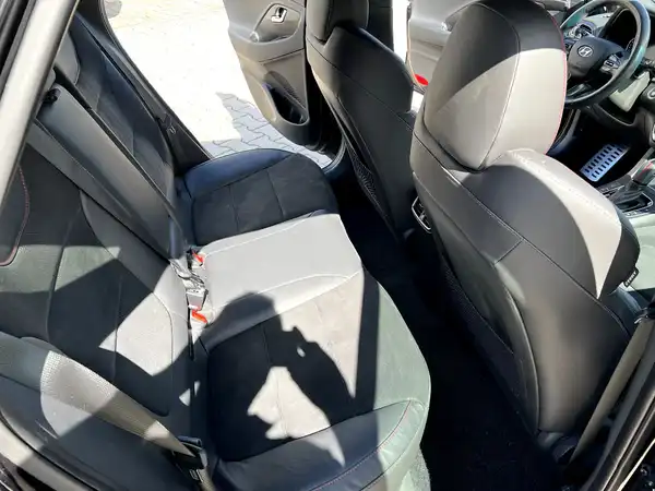 HYUNDAI I30 (15/27)