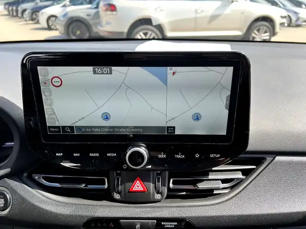 HYUNDAI I30 (25/27)
