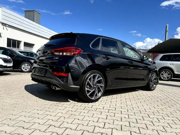 HYUNDAI I30 (4/27)