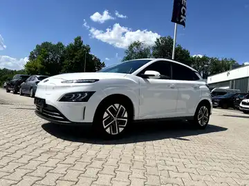 HYUNDAI KONA TREND (1/28)