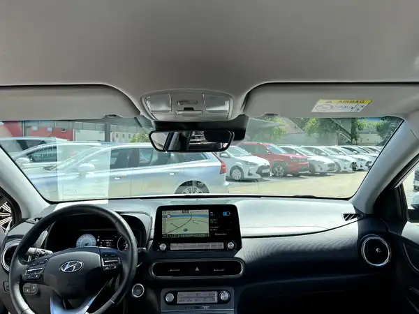 HYUNDAI KONA TREND (19/28)