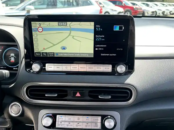 HYUNDAI KONA TREND (26/28)