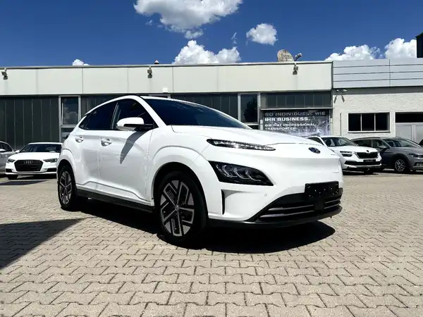 HYUNDAI KONA TREND (5/28)