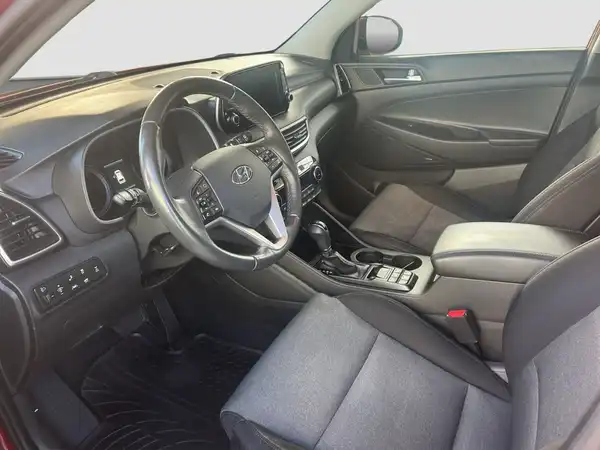 HYUNDAI TUCSON (8/17)