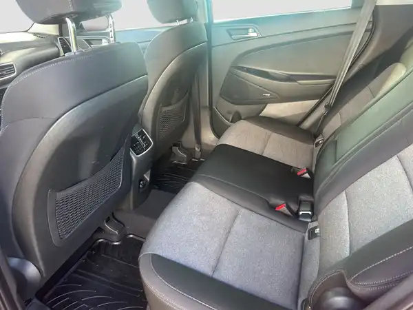 HYUNDAI TUCSON (9/17)