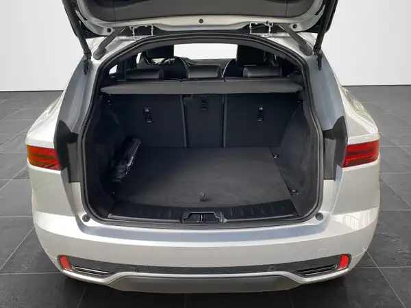 JAGUAR E-PACE (14/22)