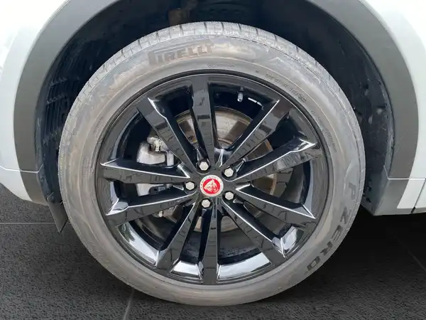 JAGUAR E-PACE (15/22)