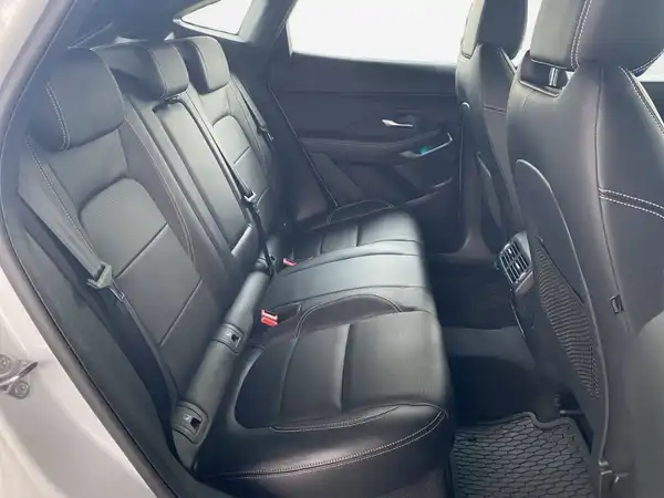 JAGUAR E-PACE (13/22)