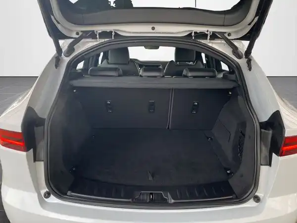JAGUAR E-PACE (14/22)