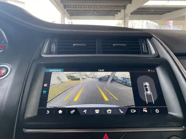 JAGUAR E-PACE (19/22)