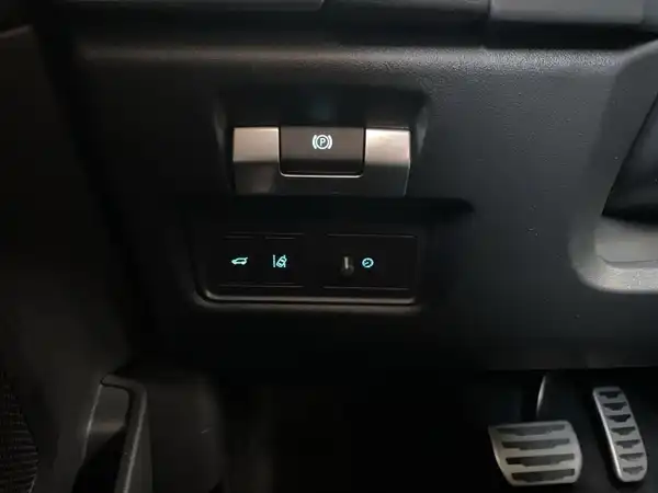 JAGUAR E-PACE (20/22)