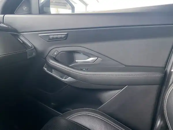 JAGUAR E-PACE (21/22)