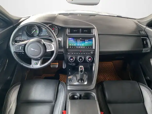 JAGUAR E-PACE (8/22)